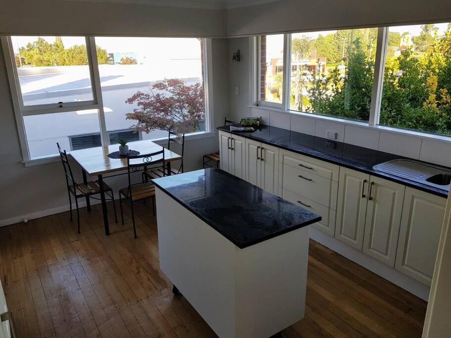Handy Location - 3Brd Home! تيمارو المظهر الخارجي الصورة
